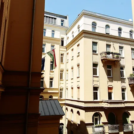 Pop Up Hostels - Downtown-3